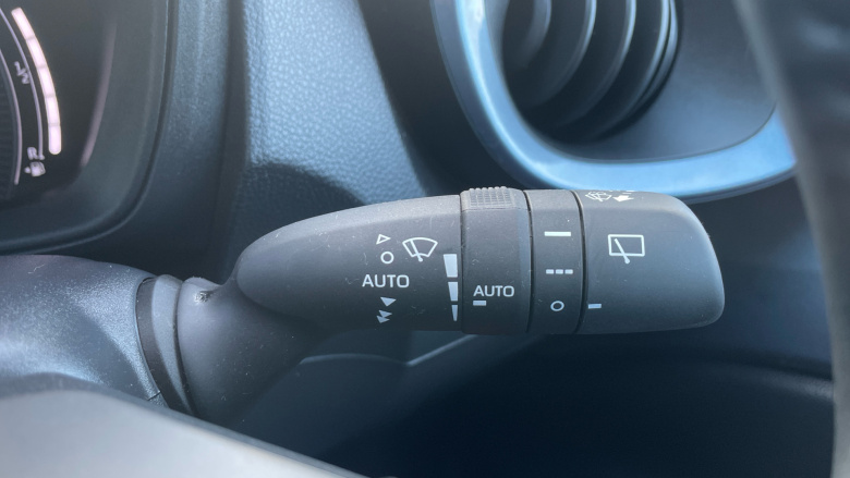 Toyota Aygo X 1.0 VVT-i Edge 5dr Auto [Parking] Petrol Hatchback